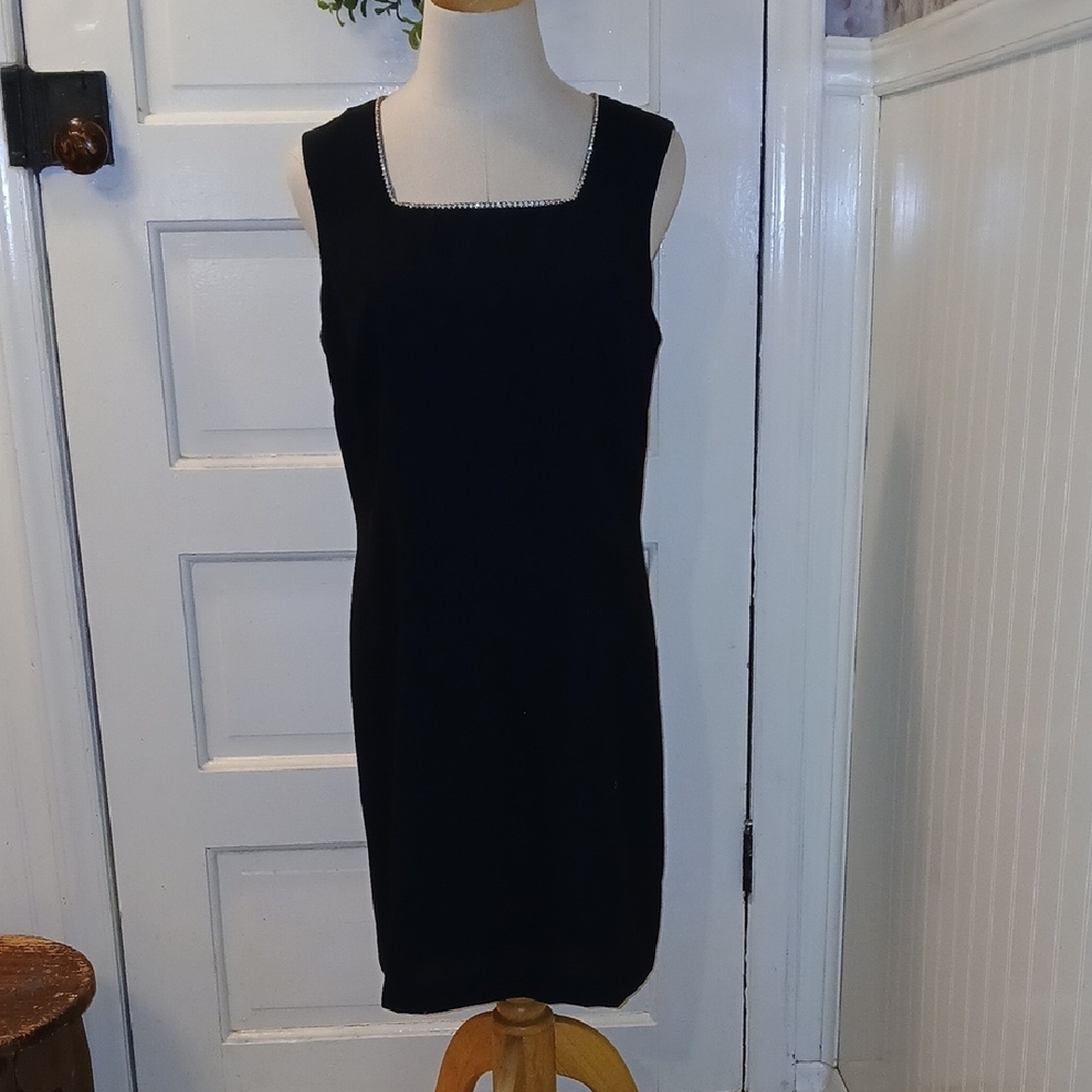 CDC Black Sleeveless Mini Dress